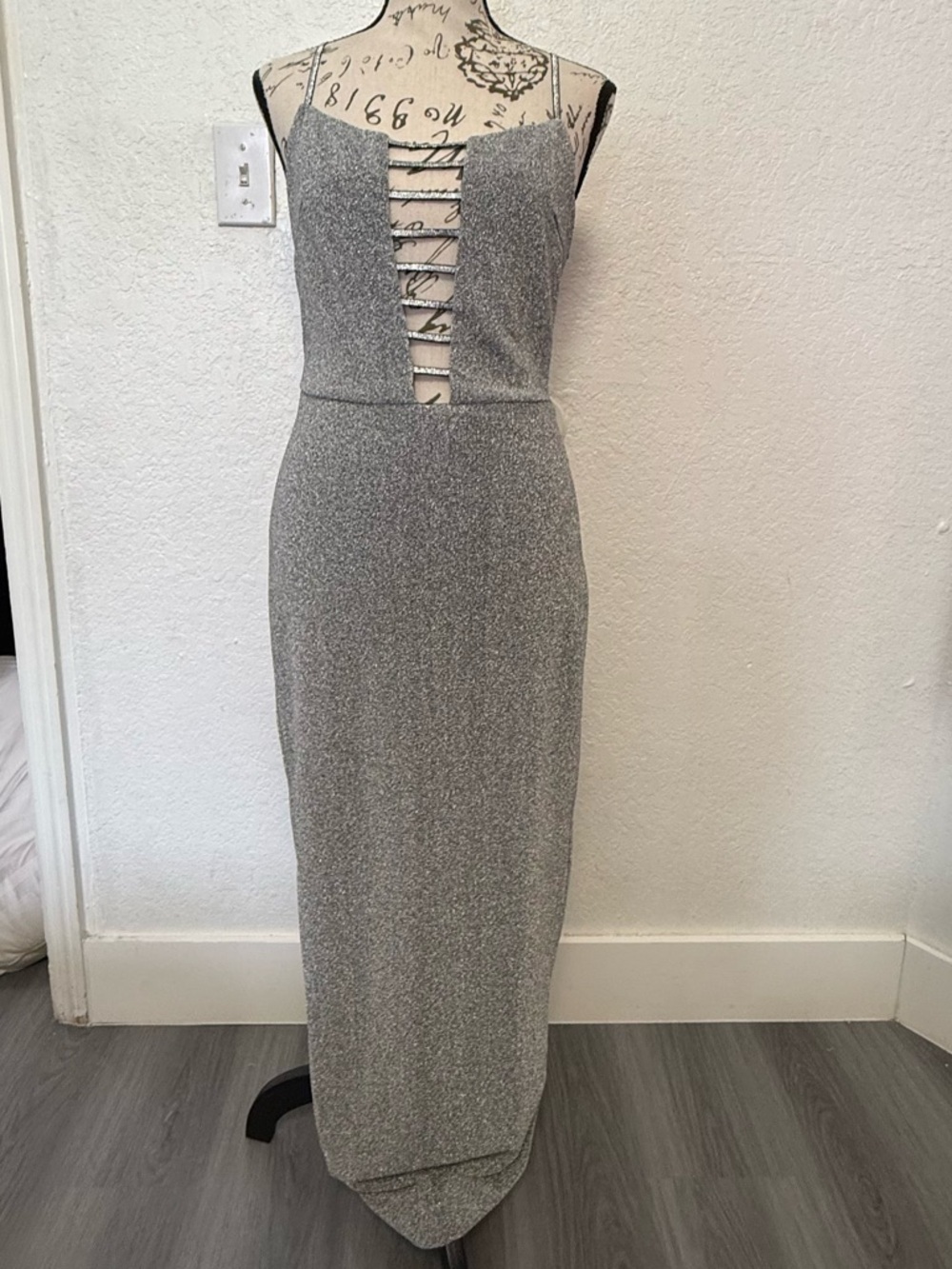 Fashion Nova "The Patricia" Silver Glitter Maxi Dress - NWT - Size M - Picture 3 of 13